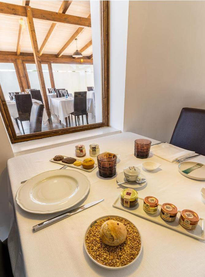 Casa Corsetti - Locanda E Ristorante Magione Bagian luar foto